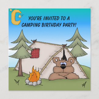 Invitación del cumpleaños del oso de Brown que
