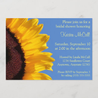 Invitación del girasol amarillo y del cielo azul