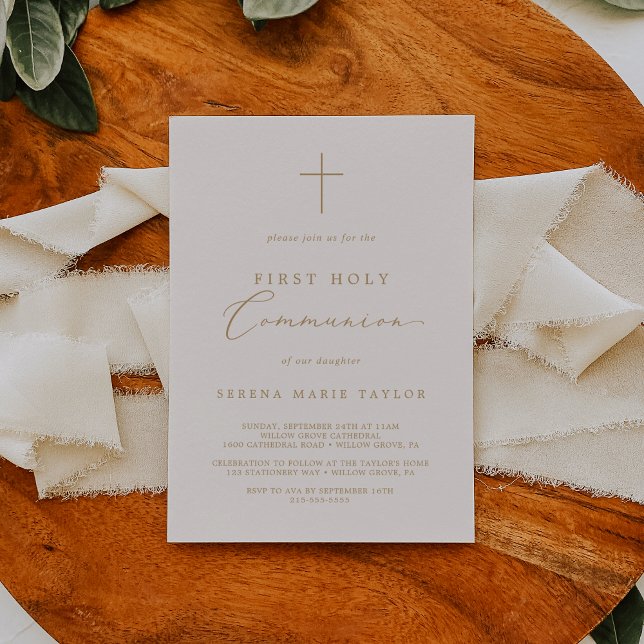 Invitación Delicada Cruz de Oro Crema Primero Santa Comunión (Delicate Cream Gold Cross First Holy Communion Invitation)