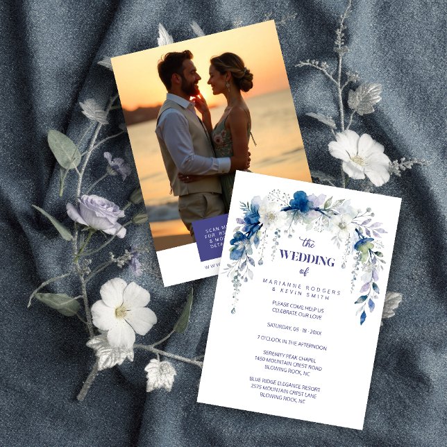 Invitación Delicate Floral Botanical Arch Blue Shades Wedding (Delicate Floral & Botanical Arch Blue Shades Wedding Invitation Cards with Back Photo and QR Code.)