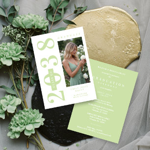 Invitación Delicate MInimalist Graduate Light Green Shades