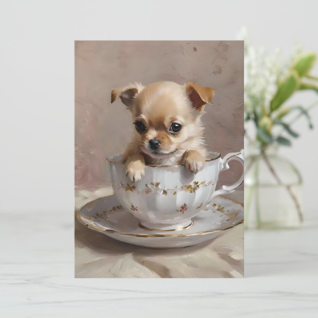 Invitación Delicia diminuta: cachorro de Chihuahua en una taz (Anverso de pie)