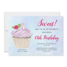 Delicioso Cupcake Rosa con Frambuesa en la Parte S