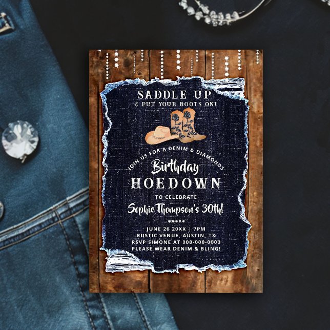 Invitación Denim Diamond Cowgirl Moda Rustic Hoedown Cumpleañ (denim diamonds birthday party hoedown invitation rustic wood blue white cowgirl chic boots hat bling)