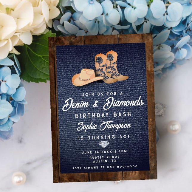 Invitación Denim Diamonds Cowgirl Boots Gorra Fiesta de cumpl (denim diamonds birthday party invitation rustic wood blue white cowgirl chic boots hat bling)