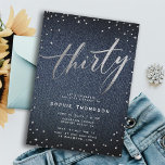 Invitación Denim Diamonds Minimalista moderno 30 cumpleaños<br><div class="desc">Una invitación de cumpleaños número 30 para mujeres, un denim y diamantes, simple, moderno, elegante y de moda, con un fondo de denim y una propagación de diamantes de imitación, la palabra TREINTA en Relieve metalizado falso plateado (¡esto es un efecto digital, no un Relieve metalizado real!) y en escritura...</div>