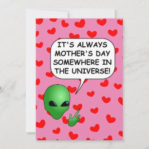 Invitación Día de la Madre Corazones Rojos Alienígenas