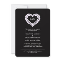 Diamantes en un boda negro cardíaco