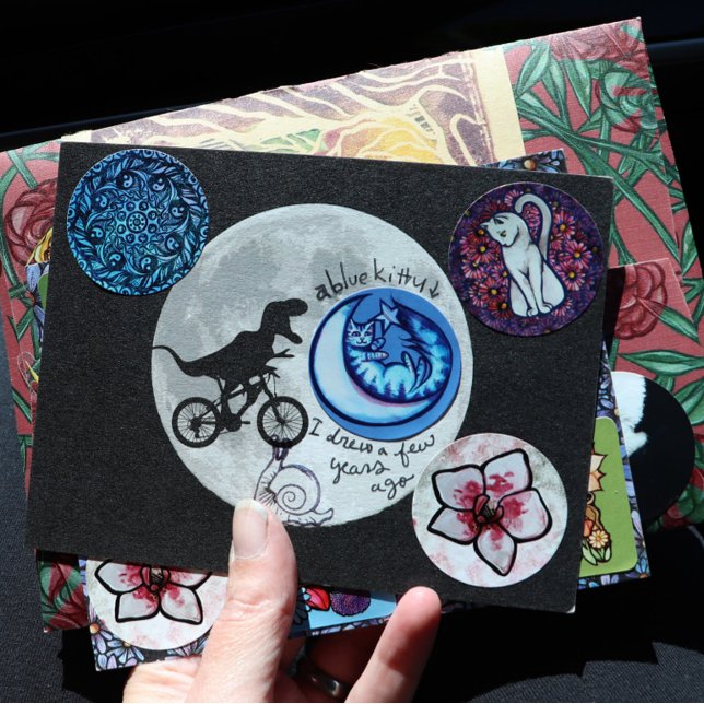 Invitación Dinosaurio Bike and moon retro Dino de los años 80 (Subido por el creador)