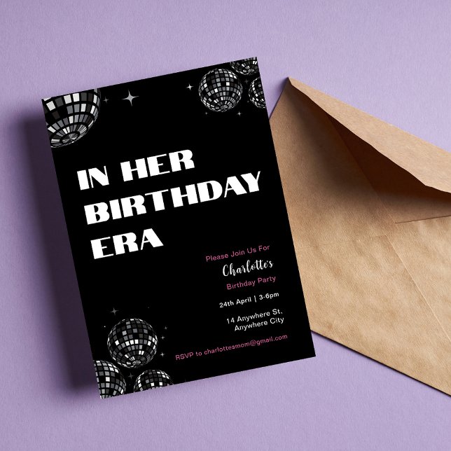 Invitación Discoteca En Su Signo De Bienvenida De La Era Del  (In Her Birthday Era Birthday Party Invitation in Black and Pink)
