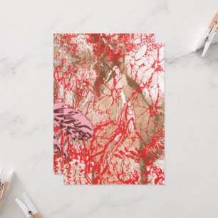 Invitación Diseño de tejidos rojos vibrantes con un piso intr
