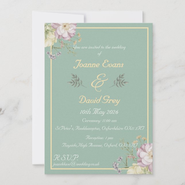 Invitación Diseño verde sabio, dorado y floral (Anverso)