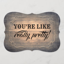 Divertida dama de honor / empleada doméstica de ma