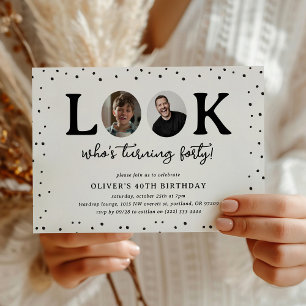Invitación Diviértete con Quién Cumple 40' 2 x foto Cumpleaño