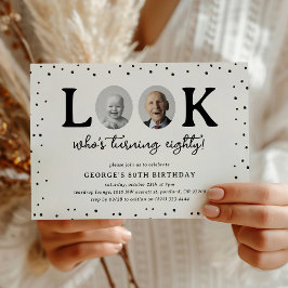 Invitación Diviértete con Quién Cumple 80 Años 2 x foto Cumpl