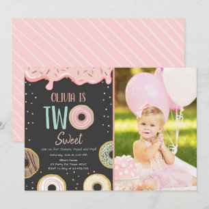Invitación Dona dos dulces Chicas rosados de nueces en fiesta