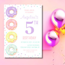 Donuts Dulces con Sprinkles Coloridos Cumpleaños d