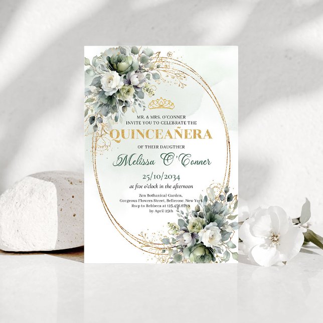 Invitación dorada de Quinceañera de eucalipto verd (Dusty Green Eucalyptus Quinceañera Gold Invitation)