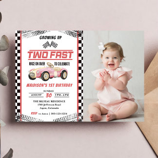 Invitación Dos Chicas de autos de carrera rápida foto Fiesta