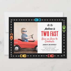Invitación Dos chicos de la pista de carreras rápido foto de