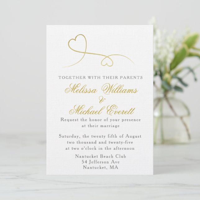 Invitación Dos corazones dorados | Elegante Boda mínimo (Anverso de pie)