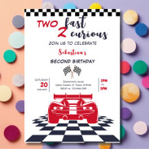 Dos niños de segundo año curiosos y rápidos