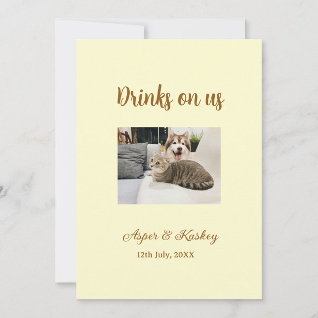 Invitación Drinks on us open bar pet photo wedding couple dat (Anverso)