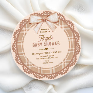 Invitación Ducha de bebé de cuadros marrón beige con lazo