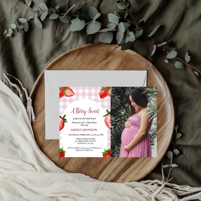 Invitación Ducha de bebé de fresa | Berry Sweet baby (Subido por el creador)