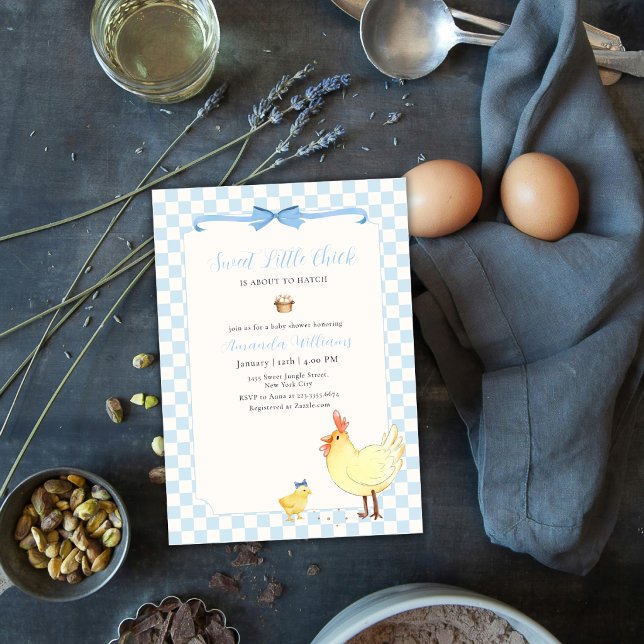 Invitación Ducha de Bebé de Pollito Pequeño con Gingham Azul  (Blue Gingham Preppy Little Chick Baby Shower Invitation)
