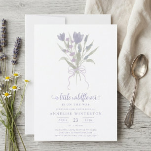 Invitación Ducha de bebé de una pequeña flor silvestre con la