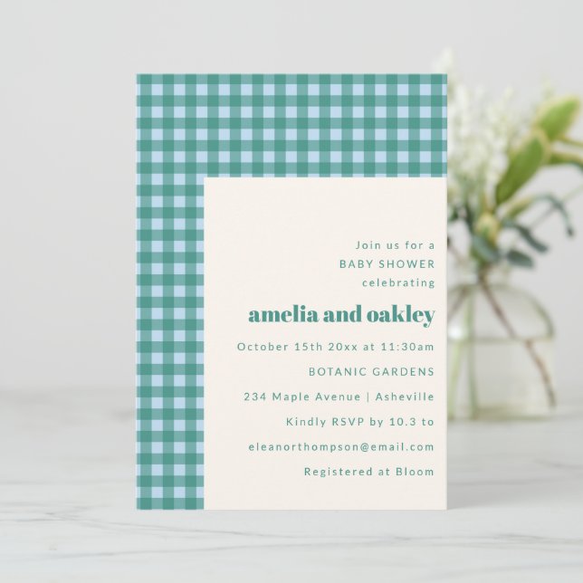 Invitación Ducha De Bebé Moderna Para Parejas Con Gingham Azu (Anverso de pie)