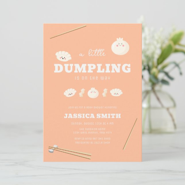 Invitación Ducha de Bebé Peach Kawaii Bao Dumpling  (Anverso de pie)