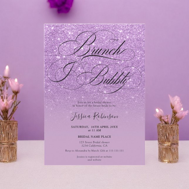 Invitación Ducha de novia con escritura púrpura oscura purpur (Purple glitter ombre script bridal shower invitation)