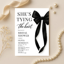 Invitación Ducha de novia con lazo negro She's Tying The Knot