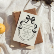 Ducha de novia con marco de barrido de mano negra