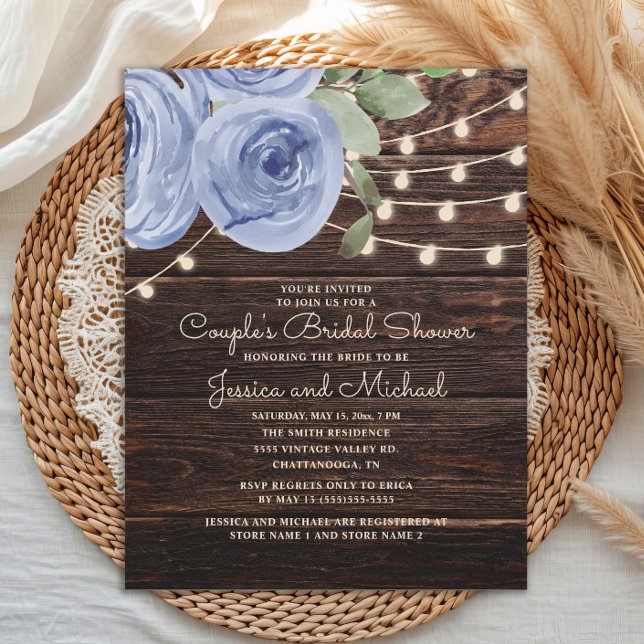 Invitación Ducha de Novia Floral Azul Rústica para Parejas (Rustic wood and dusty blue watercolor floral couple's bridal shower invitation)