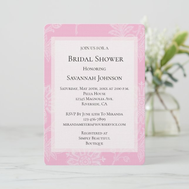 Invitación Ducha de novia floral de encaje rosa bonito (Anverso de pie)