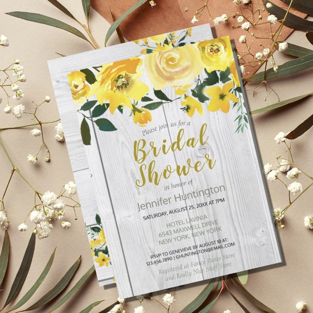 Invitación Ducha de novia floral ruidosa amarilla de Barnwood (Rustic Barnwood Yellow Floral Bridal Shower Invitation
)
