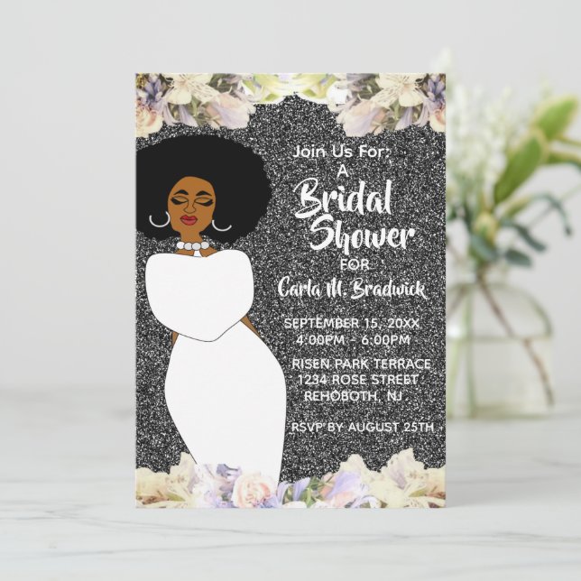 Invitación Ducha de novias afroamericana plateada y blanca (Anverso de pie)