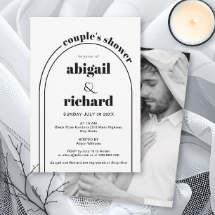 Invitación Ducha de pareja de bodas de arco blanco y negro
