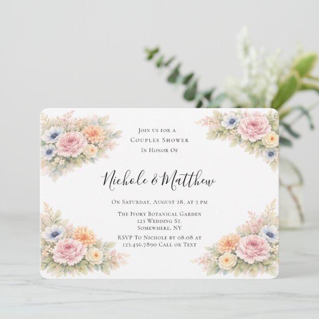 Invitación Ducha de parejas con flores suaves de acuarela (Anverso de pie)