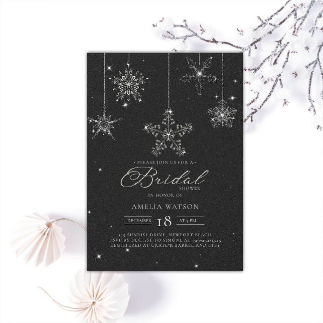 Invitación Ducha nupcial blanca y negra con copos de nieve Di (rhinestones bridal shower invitation glitter snowflakes black white modern festive classy sparkle)