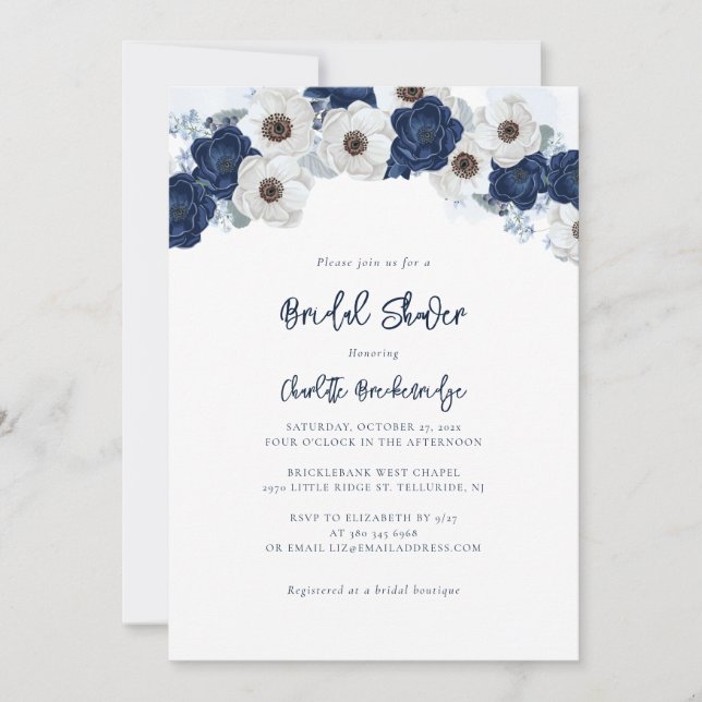 Invitación Ducha nupcial floral blanca y azul moderna (Anverso)