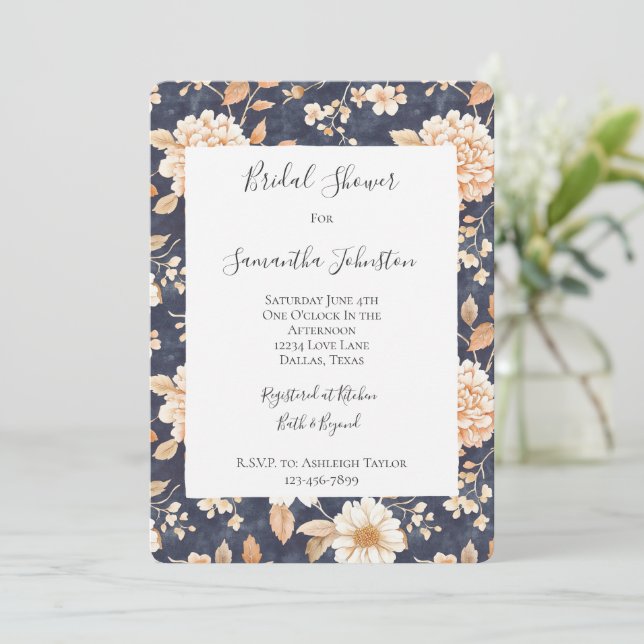 Invitación Ducha nupcial floral de nata azul marina (Anverso de pie)