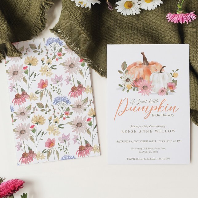 Invitación Dulce Calabaza Pequeña Está En Camino Del Bebé Flo (Sweet Little Pumpkin Is On The Way Wildflower Baby Invitation)