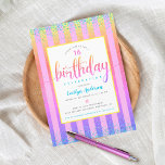 Invitación Dulce escritura purpurina arcoiris oscura de 16 añ<br><div class="desc">"Feliz 16 cumpleaños". Envíen este impresionante, moderno, diminuto y brillante confetti azul turquesa falso purpurina puntos de confeti y el guion de la tipografía rosa amarilla oscura naranja contra un fondo rayado rosa claro y arcoiris oscuro purpurina, invitación personalizada para un evento que recordar. Personalice el texto del personalizado con...</div>