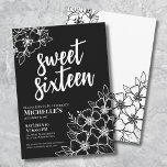 Invitación Dulce floral moderno Dieciséis cumpleaños<br><div class="desc">Dulce de Floral Blanca Negra Invitación a Fiesta de Cumpleaños Dieciséis. Una divertida pero elegante invitación a la fiesta de cumpleaños número 16 con contornos de flores negras y blancas. Un patrón de flores juguetón enmarca una tipografía de escritura "dulce dieciséis" mezclada con un tipo de letra serif más clásico....</div>