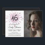 Invitación Dulce rosado 16 16ª foto de fiesta de cumpleaños<br><div class="desc">Una moderna y dulce invitación a la fiesta de 16 años con un toque rosa y el número 16 de la tipografía moderna. Envíe esta invitación rosa y negra de celebración de cumpleaños 16 a su familia y amigos. Simplemente agrega tu foto y detalles personales a esta invitación de la...</div>