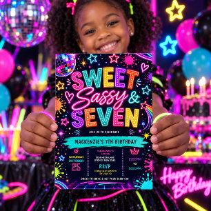 Invitación Dulce, Sassy y Siete: Cumpleaños 7 Neon Glow